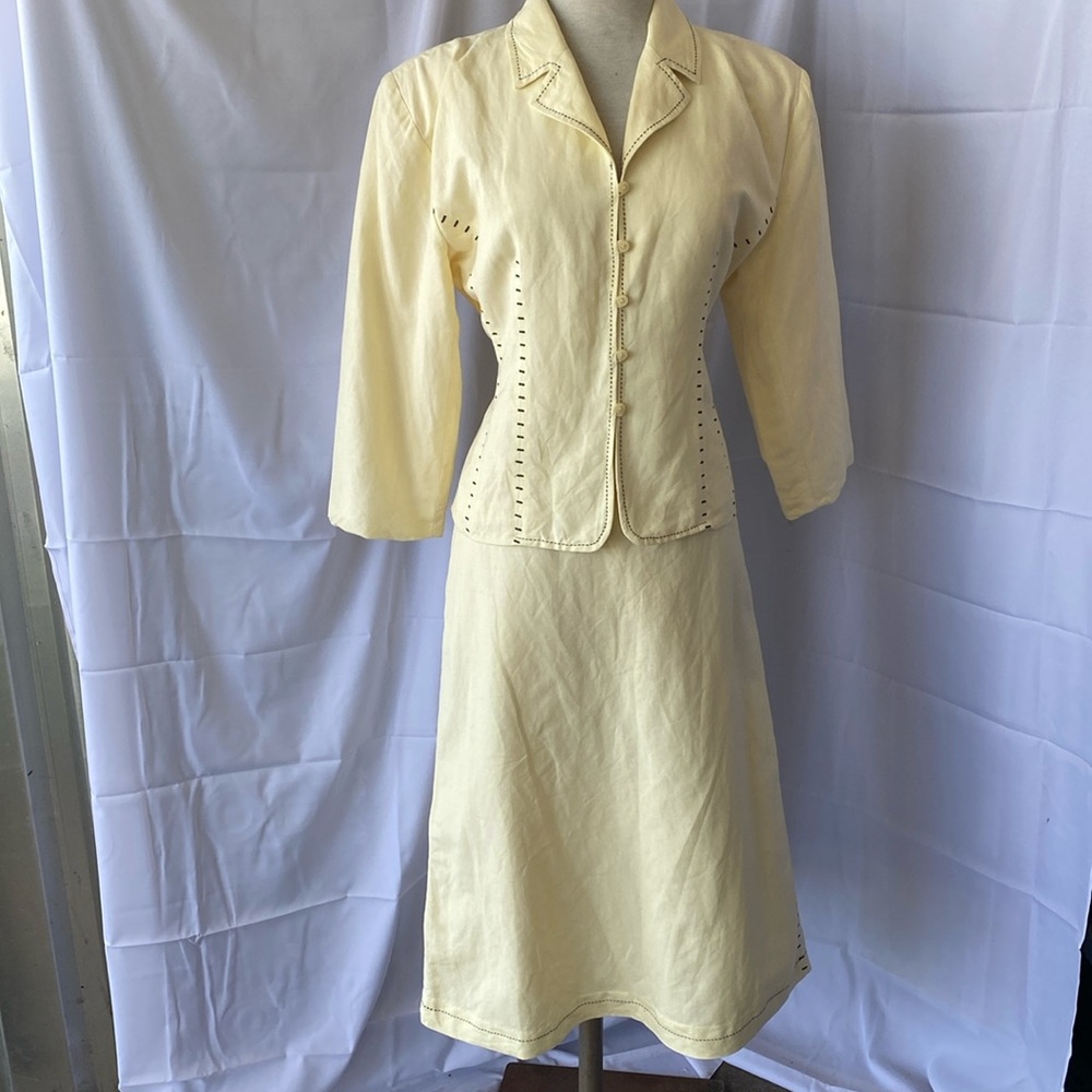 Borcellini pale yellow skirt set